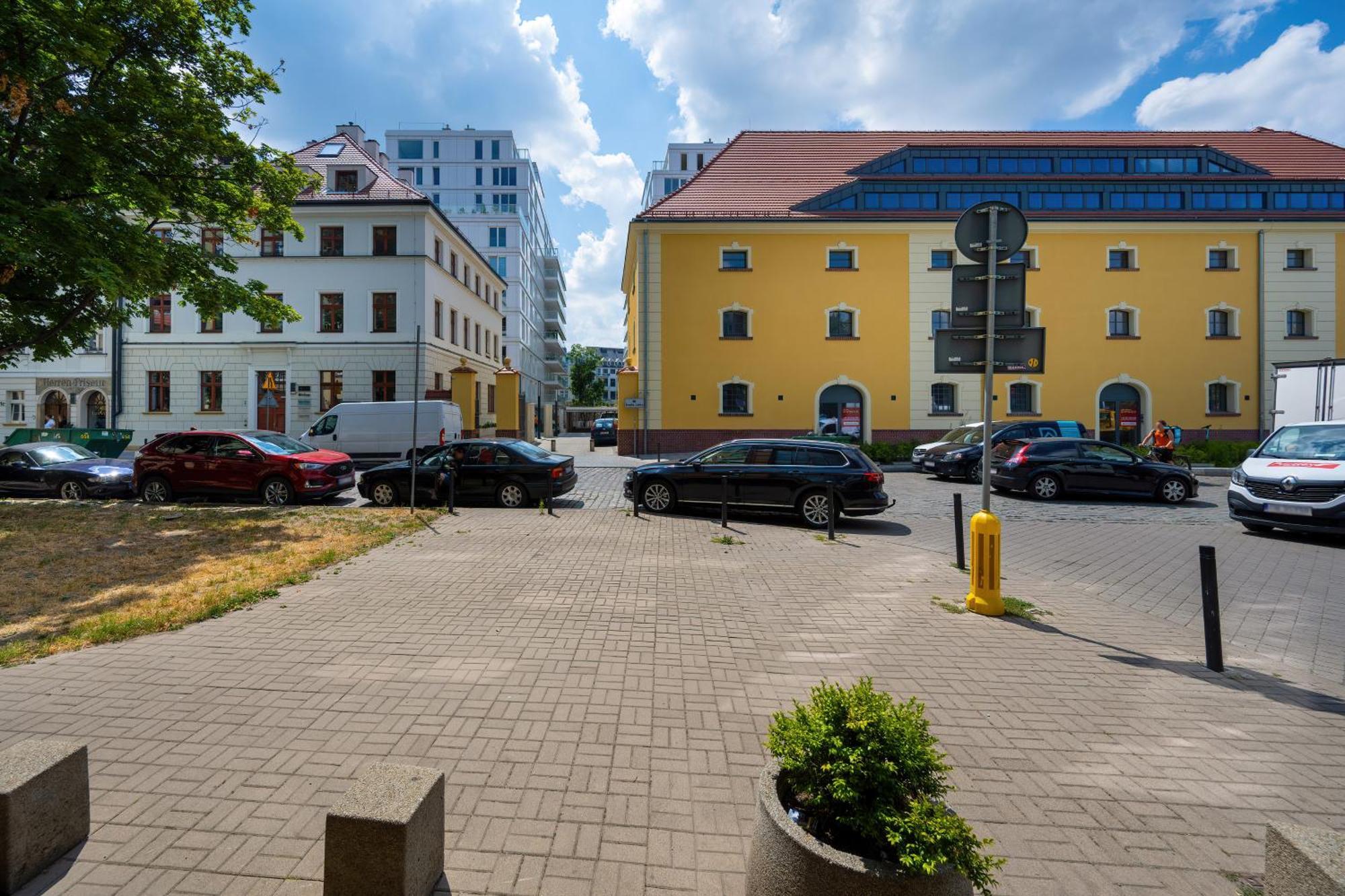 Elegancki Apartament Z Parkingiem Blisko Starego Miasta By Noclegi Renters Wroclaw Luaran gambar