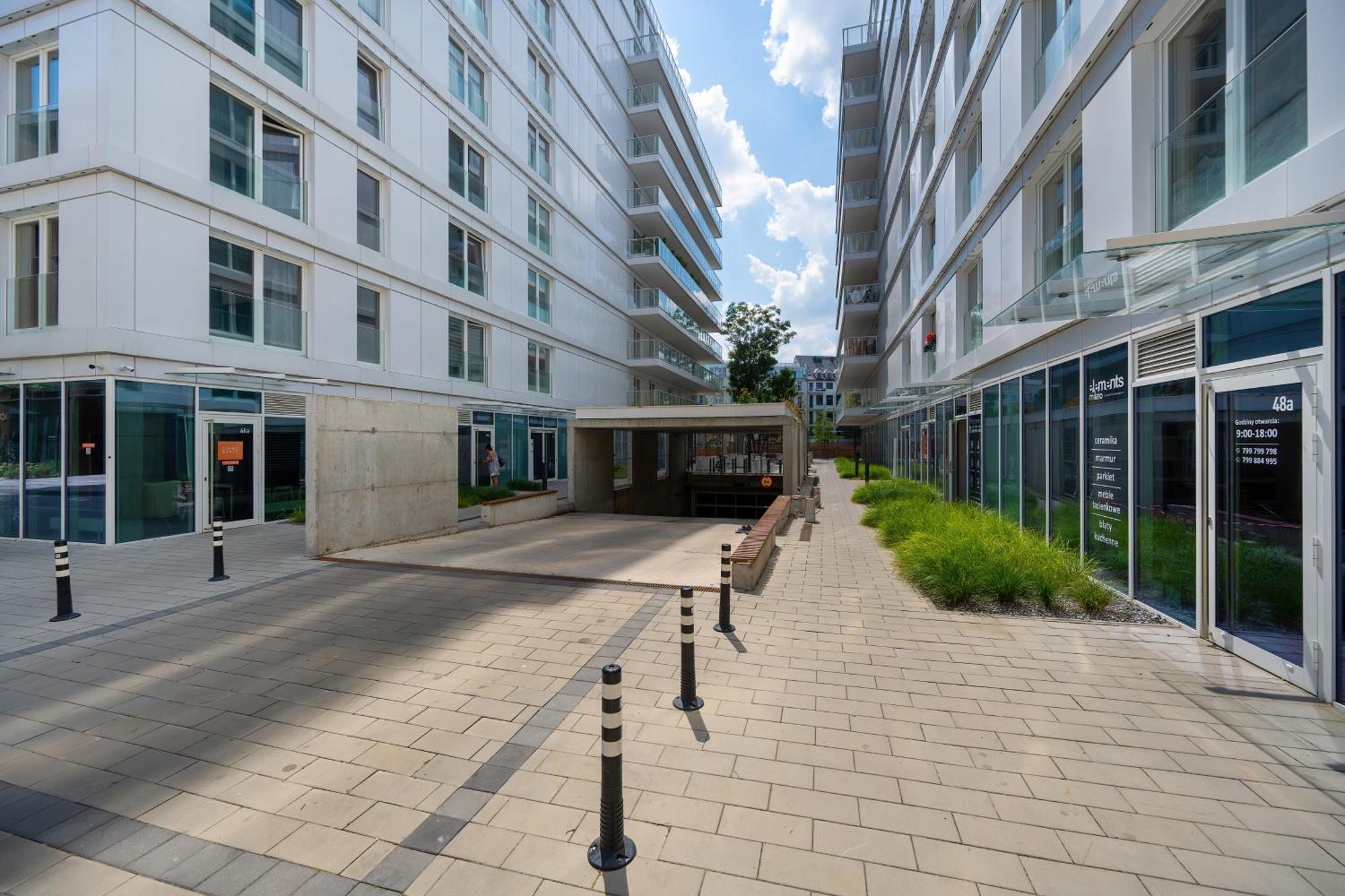 Elegancki Apartament Z Parkingiem Blisko Starego Miasta By Noclegi Renters Wroclaw Luaran gambar