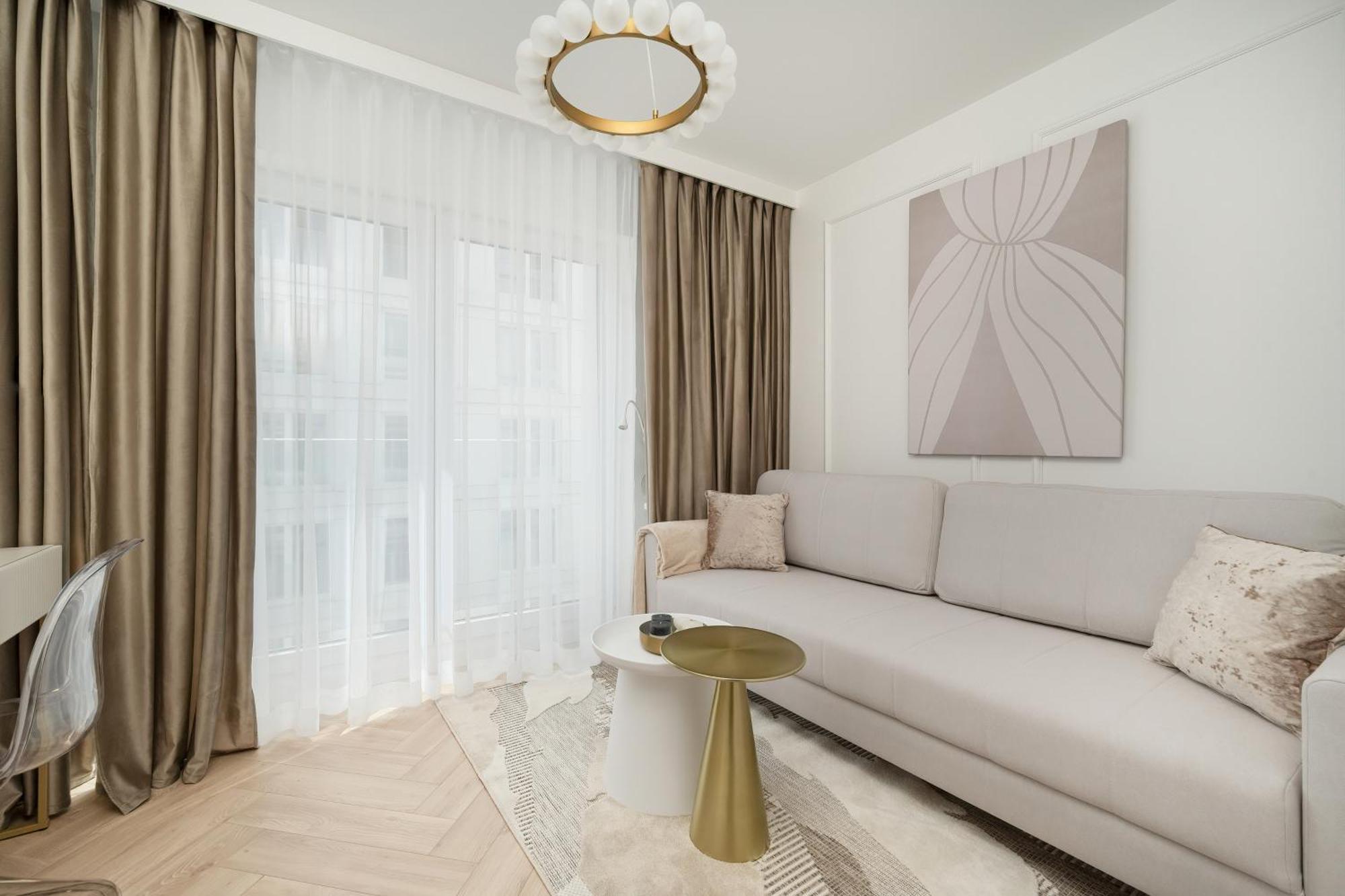 Elegancki Apartament Z Parkingiem Blisko Starego Miasta By Noclegi Renters Wroclaw Luaran gambar